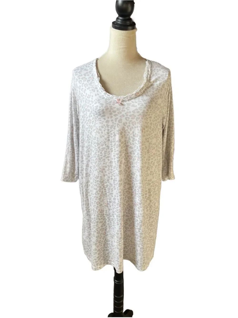 René Rofé Sleepwear Light Gray, Pink & White Leopard Print Scoop Neck Nightie LG